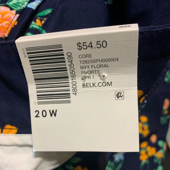 Crown and Ivy Shelby shorts NWT 20W - Picture 2 of 3